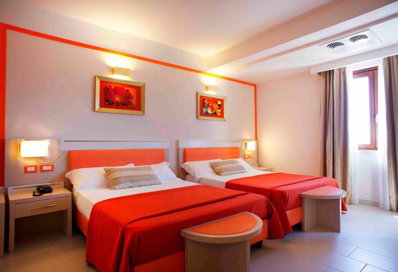 Kora Park Resort Formia Room photo
